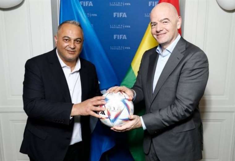 Costa confirms Infantino's visit next year and does not rule out the postponement of the 17th date of the Clausura