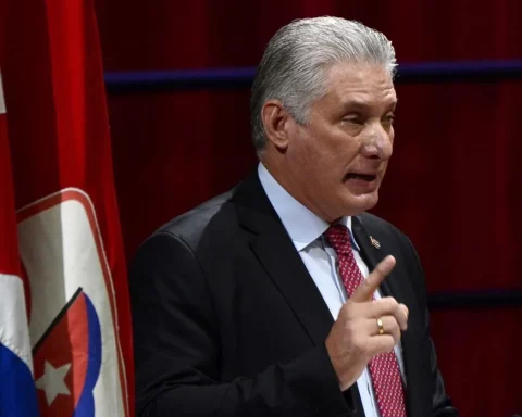 Díaz-Canel denounces the “plundering” of Venezuelan state resources