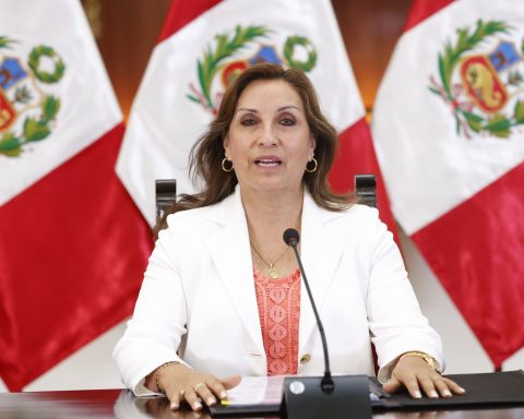 Dina Boluarte reafirmó el compromiso de su gobierno en la lucha contra la extorsión y la delincuencia organizada en Lima y Callao.