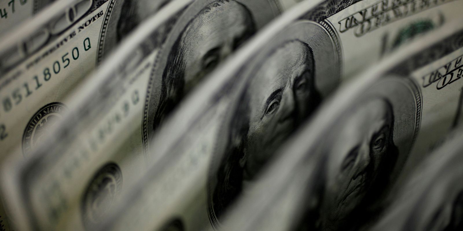 Dollar falls to R$5.51 awaiting interest rates in Brazil and the US