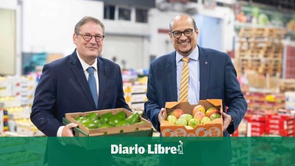 Dominican Republic exhibits "Latin America Exports" products