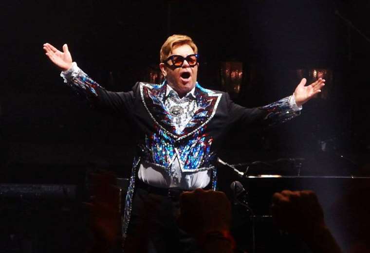 Elton John reveals he was left with limited vision after a serious eye infection