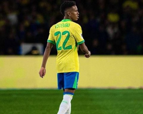 Estevão makes history with his early debut with the Brazilian national team