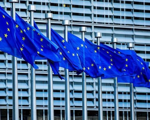 European Union remains concerned about the arrest of two Spaniards and a Czech in Venezuela