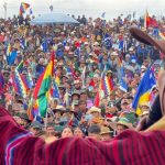 Evo adopts 30-year-old peasant strategy to enter La Paz, by four points