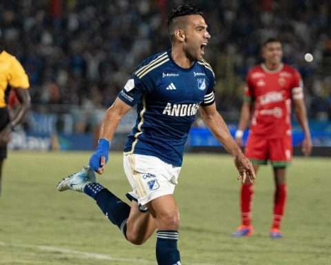 Falcao scores his first goal with Millonarios