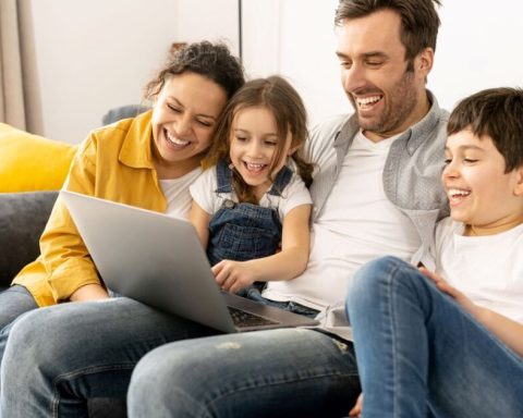 Family reading to raise a critical generation