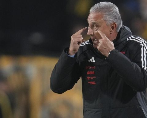 Flamengo fires Tite and a former Atlético player arrives