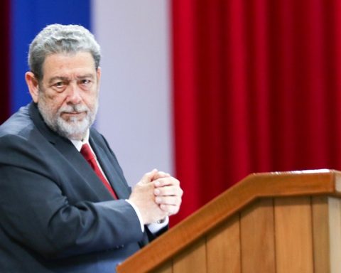 Gonsalves: Guyana benefits from Maduro as president