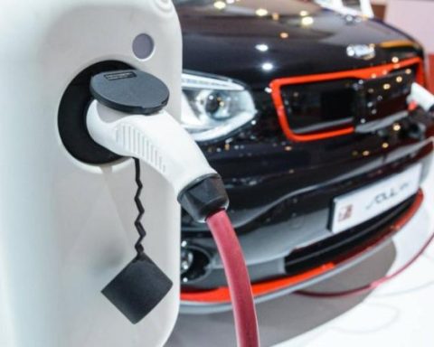 Government would consider a differential VAT for hybrids