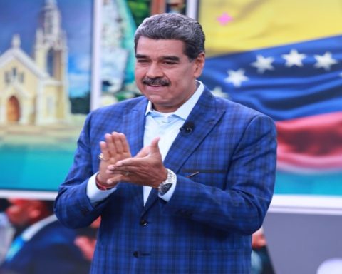 Jefe de Estado celebra organización del Congreso Internacional Antifascista