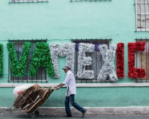 How much should you be paid if you work on Monday, September 16?