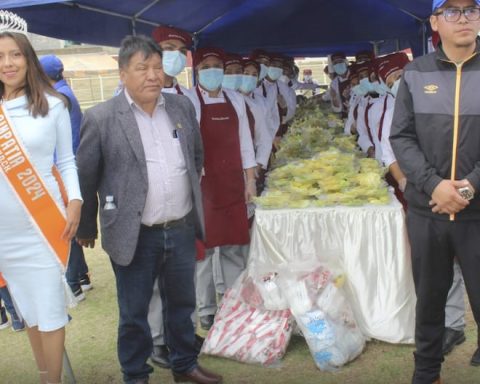 Huancayo: The largest papa a la huancaína in the world was made with 6 thousand plates