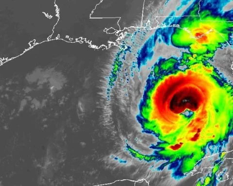 Huracán Helene en las primeras horas de este jueves