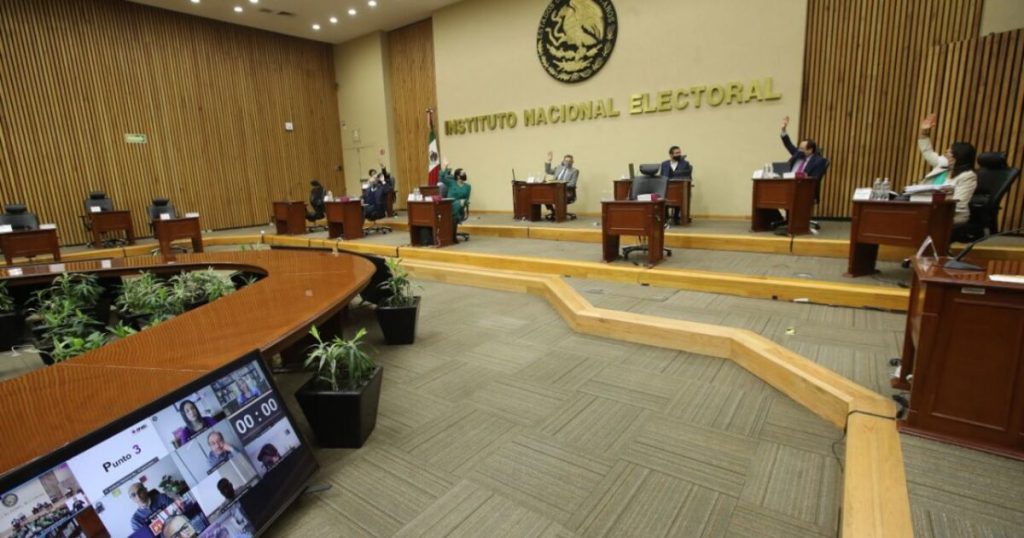 INE excludes parties from the process to prepare the judicial election