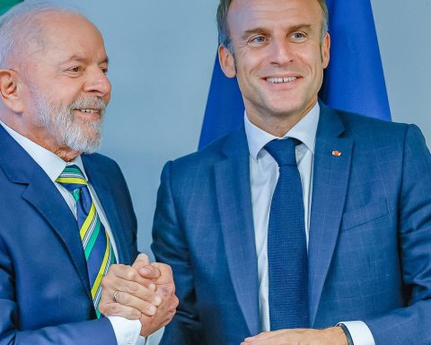 In the US, Lula meets with Macron and the King of Jordan