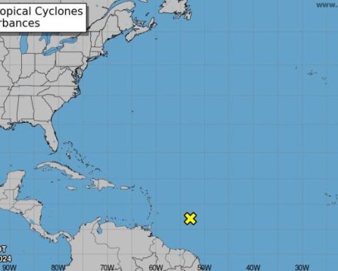 Indomet vigila dos sistemas meteorológicos que podrían traer lluvias a la República Dominicana