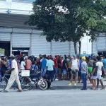 Una cola en La Habana, Cuba, en 2022