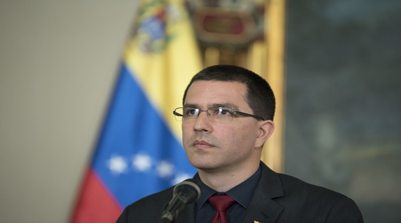 Jorge Arreaza cataloga acción de Edmundo González como un acto de mera cobardía