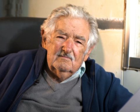 José Mujica remains hospitalized at Casmu after medical procedure