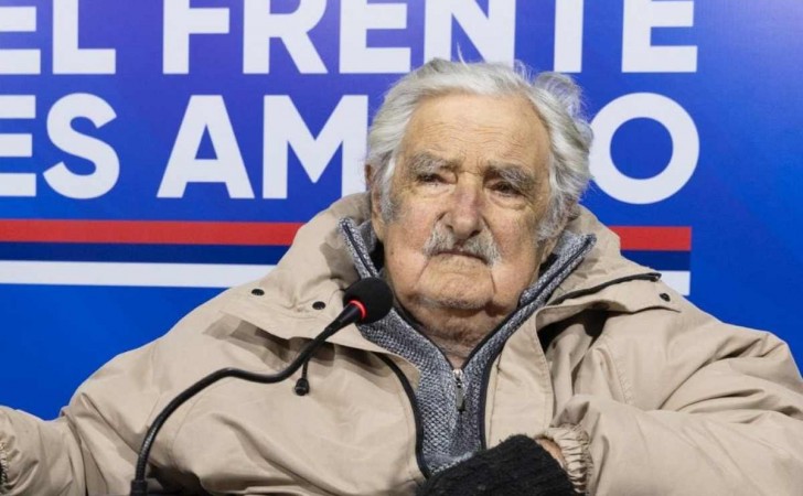 José Mujica was admitted again to Casmu to monitor his health