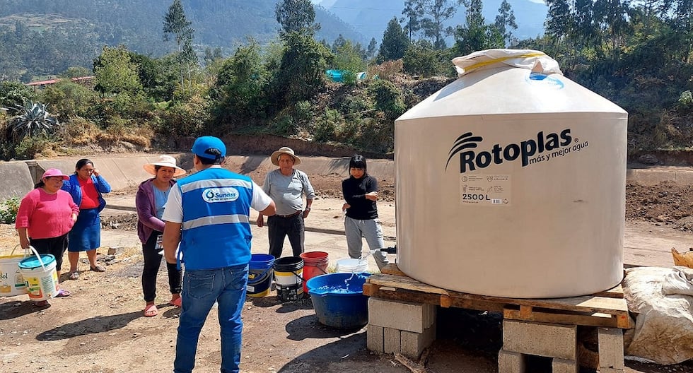 Keys to having safe water at home: clean your tank and cistern