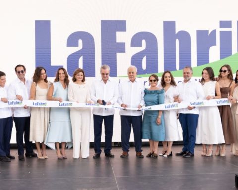 La Fabril inaugurates its third refinery in Santiago with the presence of President Abinader