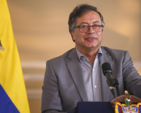 Live: President Gustavo Petro's speech on September 4