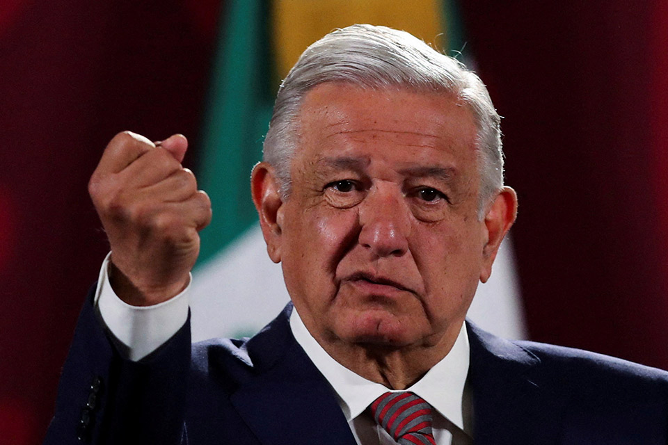 Lopez Obrador denies having spoken with Petro about Venezuelan crisis