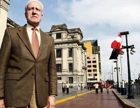 Luis Pásara: “Peru is a country in decline, not only economically, but above all morally”