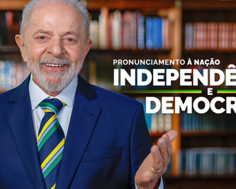 Lula praises democracy in Independence Day speech