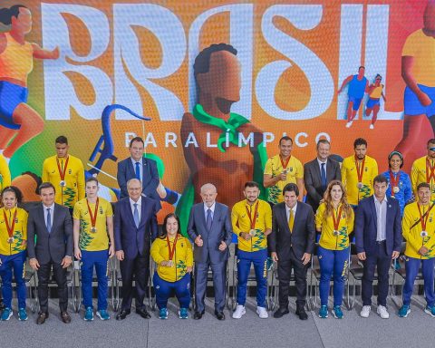 Lula says government will not fail to support Paralympic sports in the country