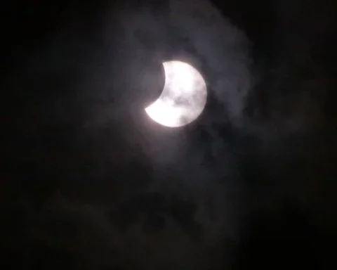 Un eclipse parcial de Luna