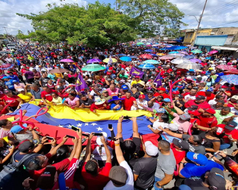 MINUTE BY MINUTE | Revolutionary force celebrates two months after President Maduro's victory