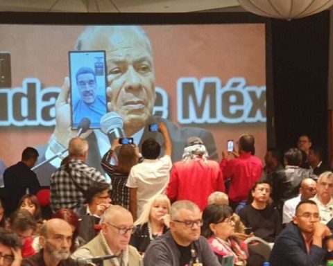 Maduro invites leftist movements to join Antifascist International