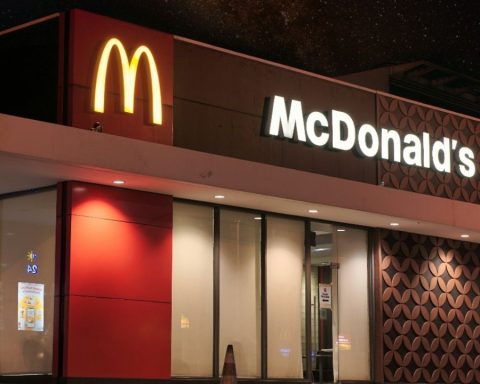 McDonald's closed: in which part of Santiago was the establishment that had operating problems located?