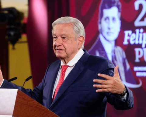 “Mexico is independent”: AMLO reiterates to Ken Salazar on judicial reform