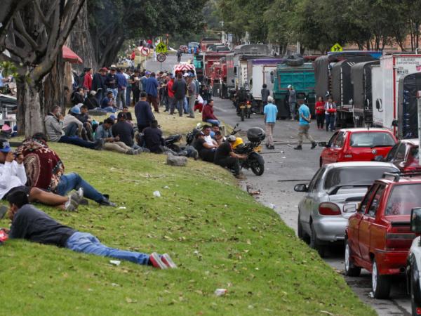 Minute by minute: Bogotá declared a green hospital alert due to the truckers' strike