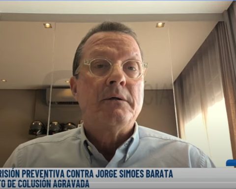 Reaparece Jorge Barata con otro look. (Foto: Captura de video)