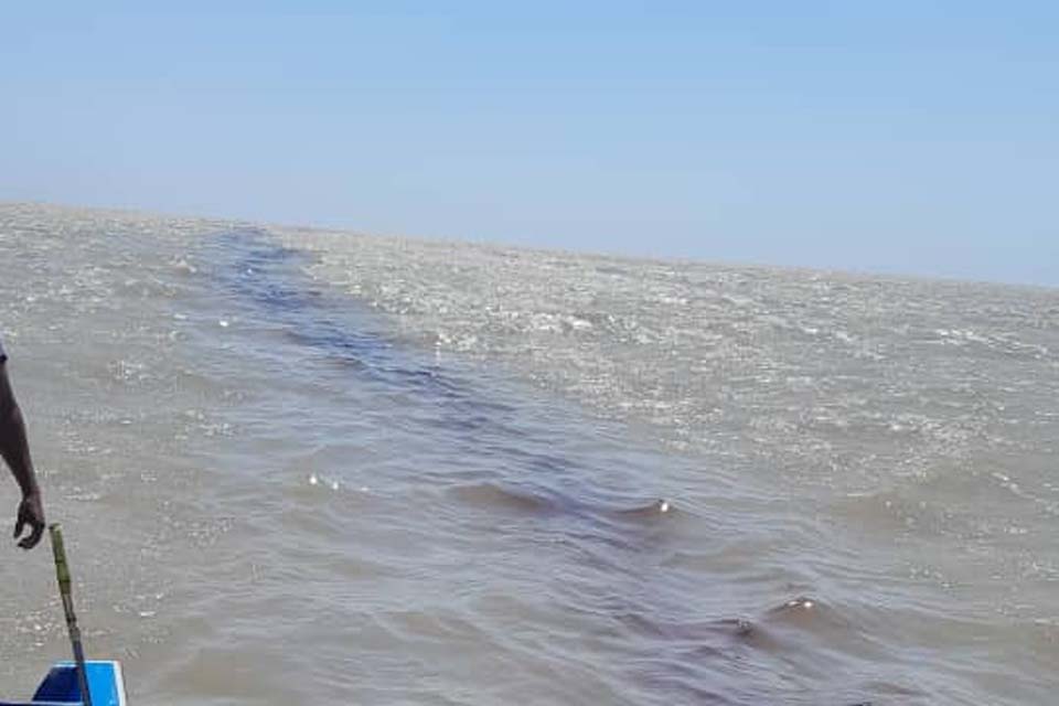 Oil leaks continue to be evident in the Gulf of Venezuela and Lake Maracaibo