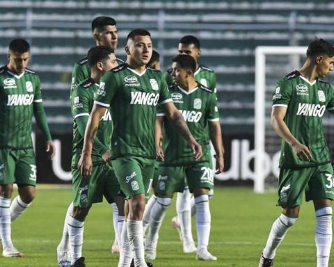 Oriente Petrolero players went on strike demanding their salaries