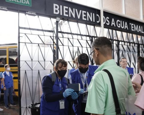 Ortega strips 135 Nicaraguans of their nationality after being released from prison and sent to Guatemala