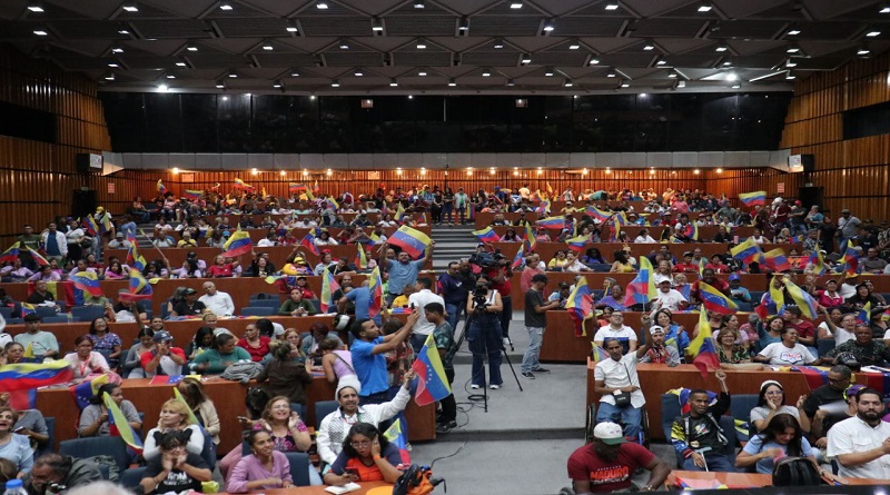 Parlamento recogerá propuestas para combatir el fascismo