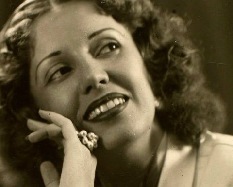 Pioneer of cinema and radio soap operas, Gilda Abreu was born 120 years ago