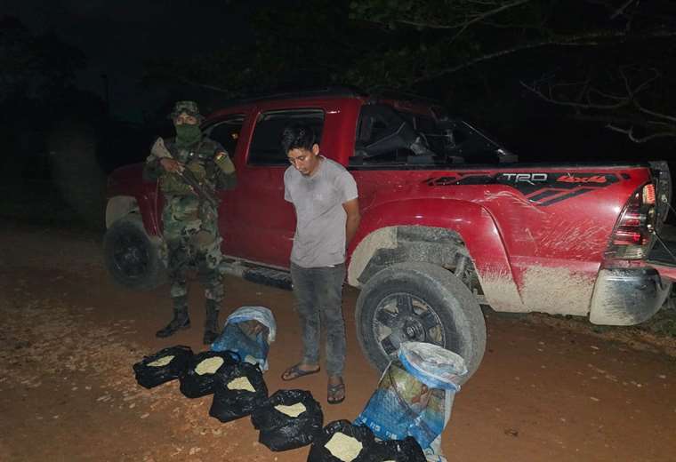 Police destroy 12 cocaine factories, seize high-end vehicles and arrest one person