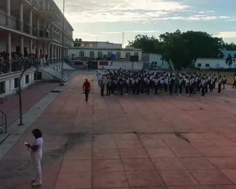 curso escolar, Cuba, maestros, escuelas, uniformes