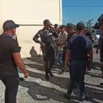 Preso mantiene secuestrado a coronel de cárcel de Azua