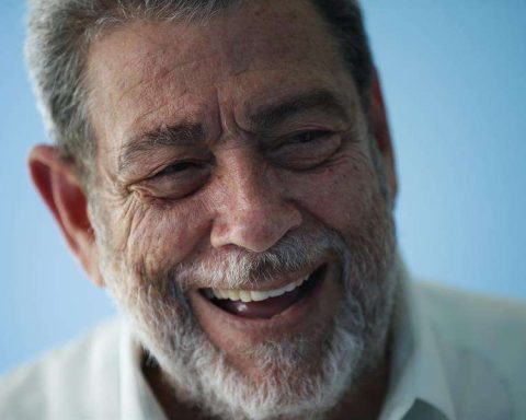 Ralph Gonsalves says Maduro is the best thing for Guyana's oil sector