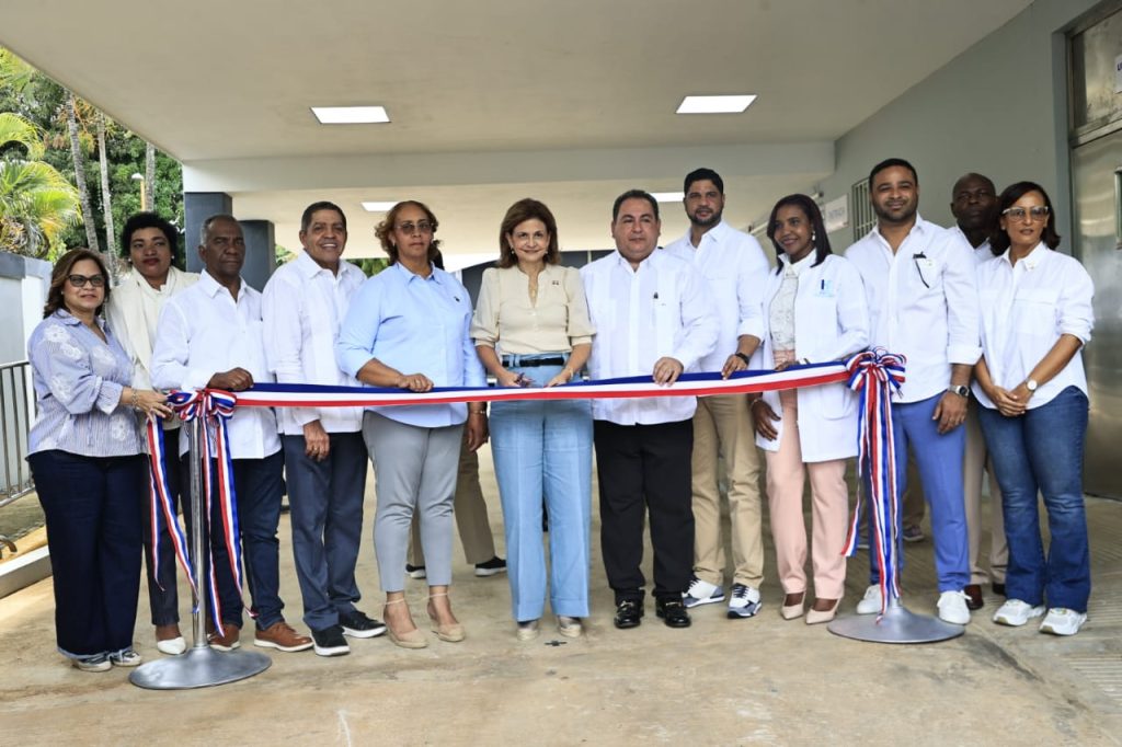 Raquel Peña delivers expansion of the Villa Altagracia Municipal Emergency Hospital