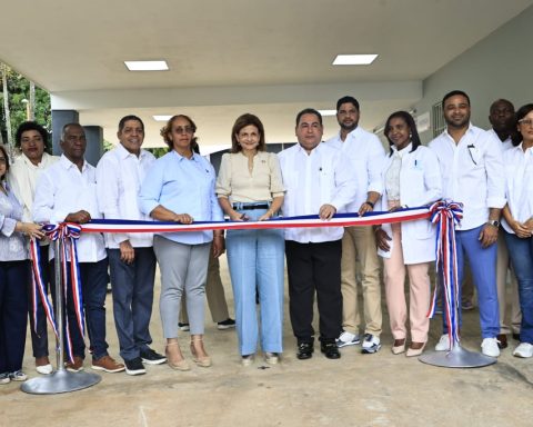 Raquel Peña delivers expansion of the Villa Altagracia Municipal Emergency Hospital